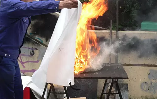 Couverture anti-feu