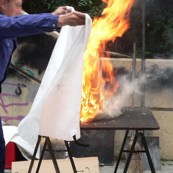 Couverture anti-feu